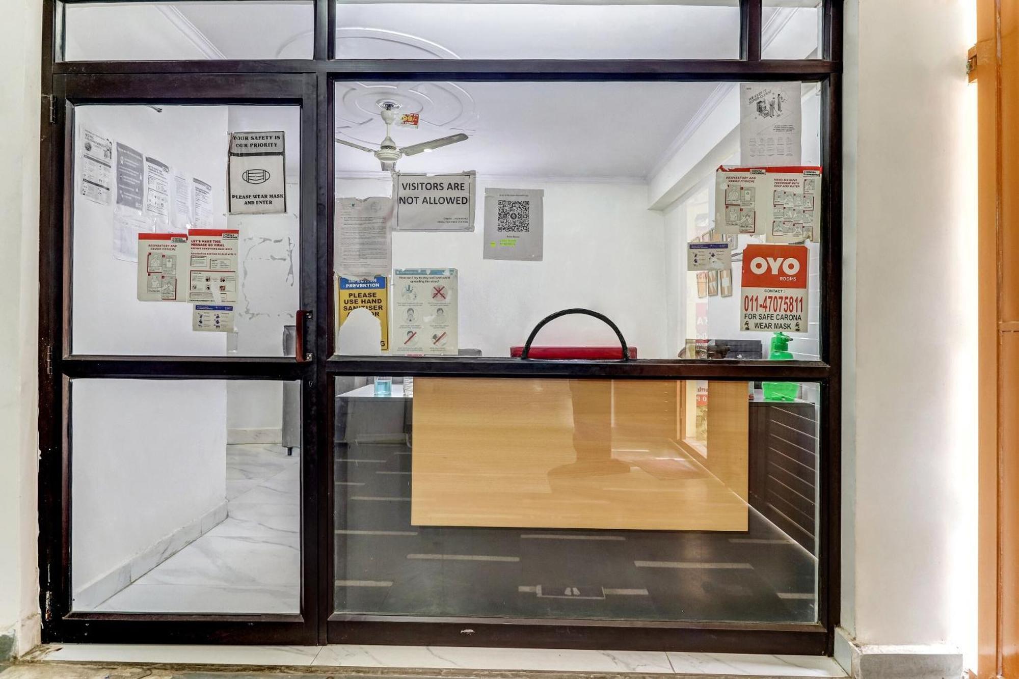 Hotel O Cozy Stay Delhi  Buitenkant foto