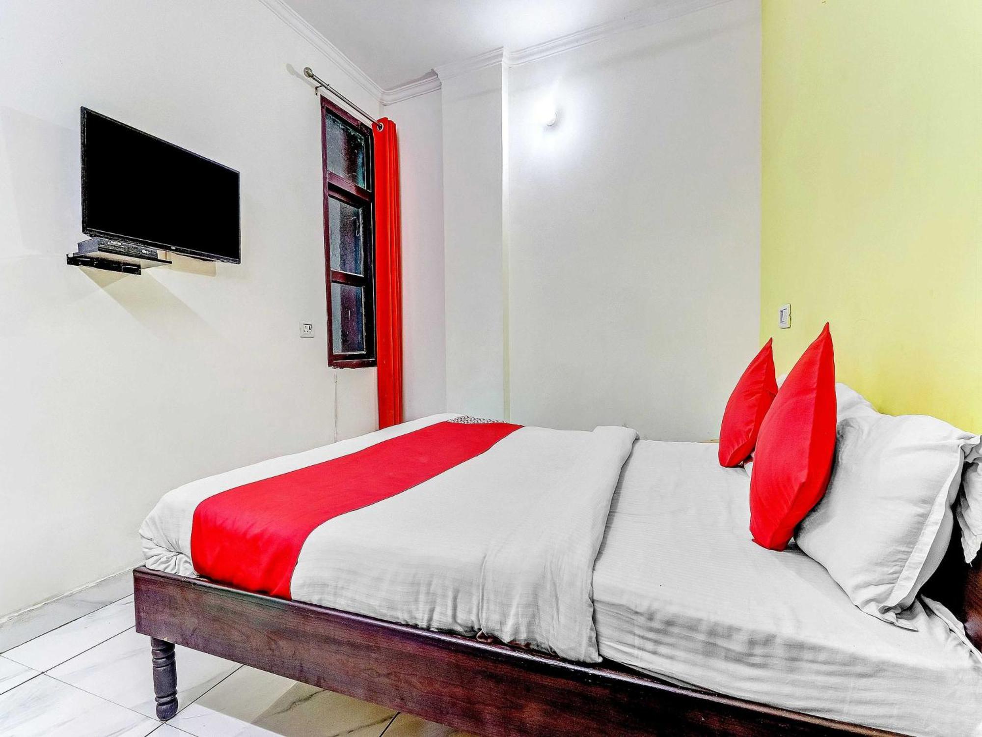 Hotel O Cozy Stay Delhi  Buitenkant foto