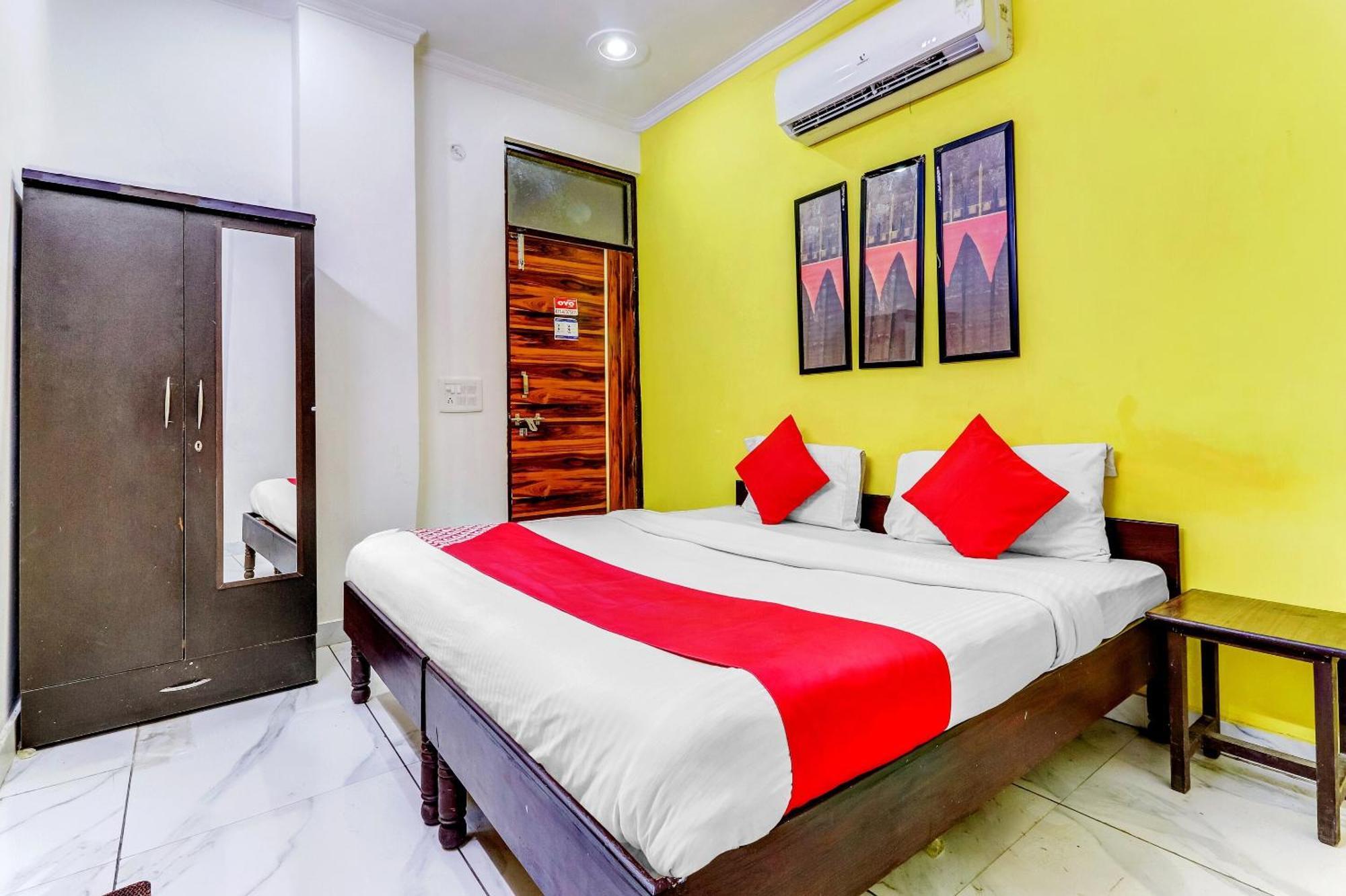 Hotel O Cozy Stay Delhi  Buitenkant foto