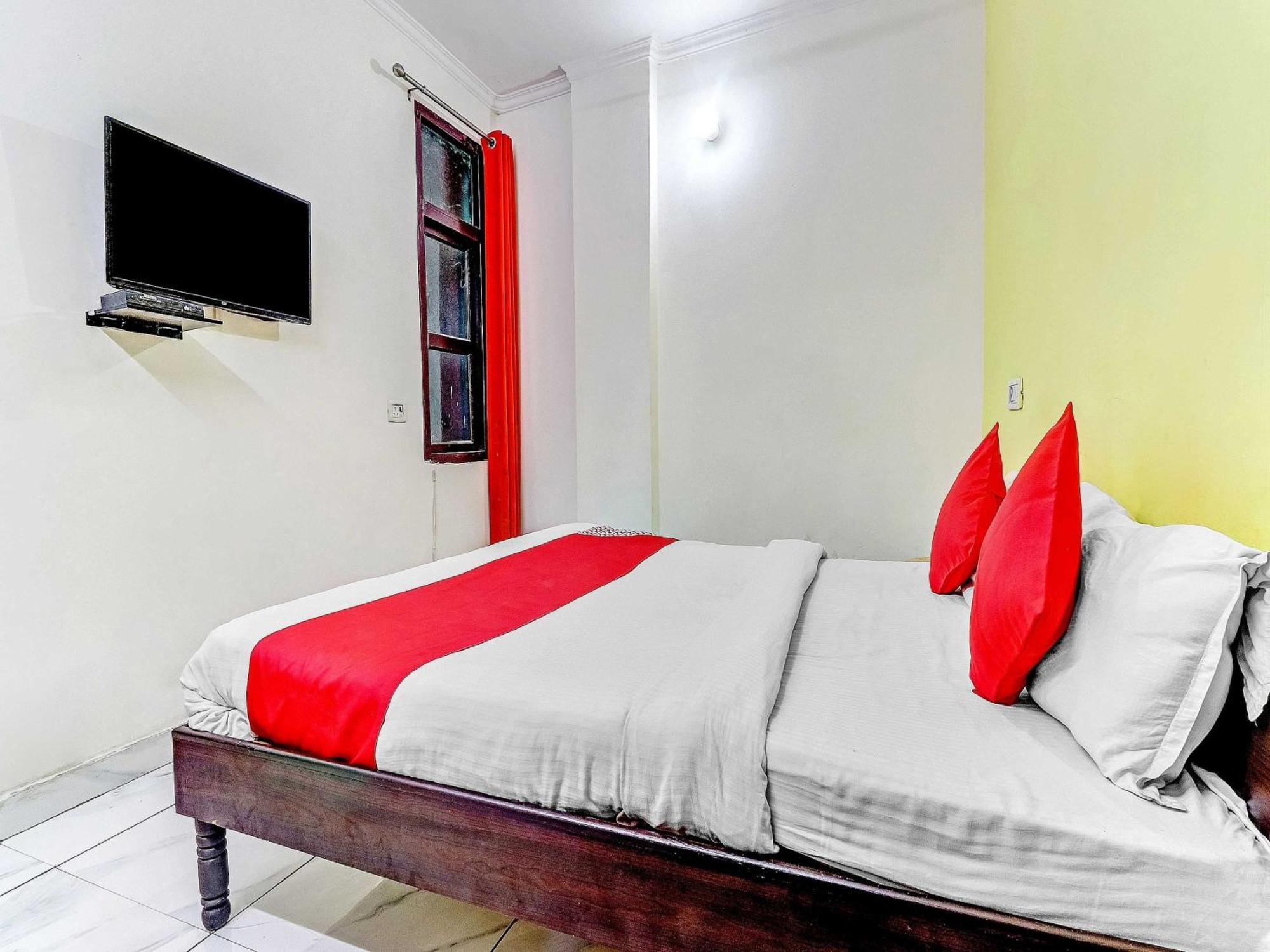 Hotel O Cozy Stay Delhi  Buitenkant foto