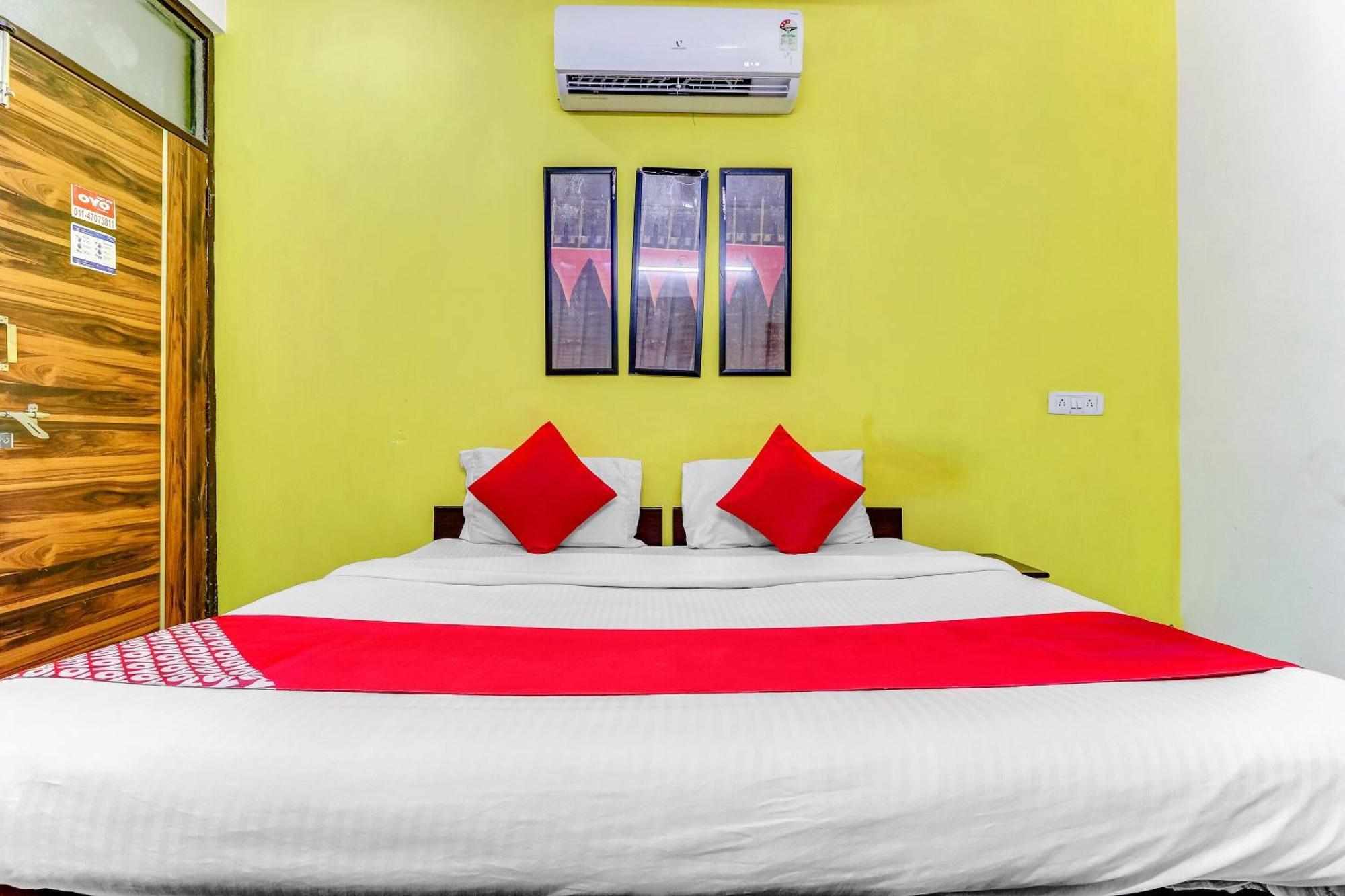 Hotel O Cozy Stay Delhi  Buitenkant foto