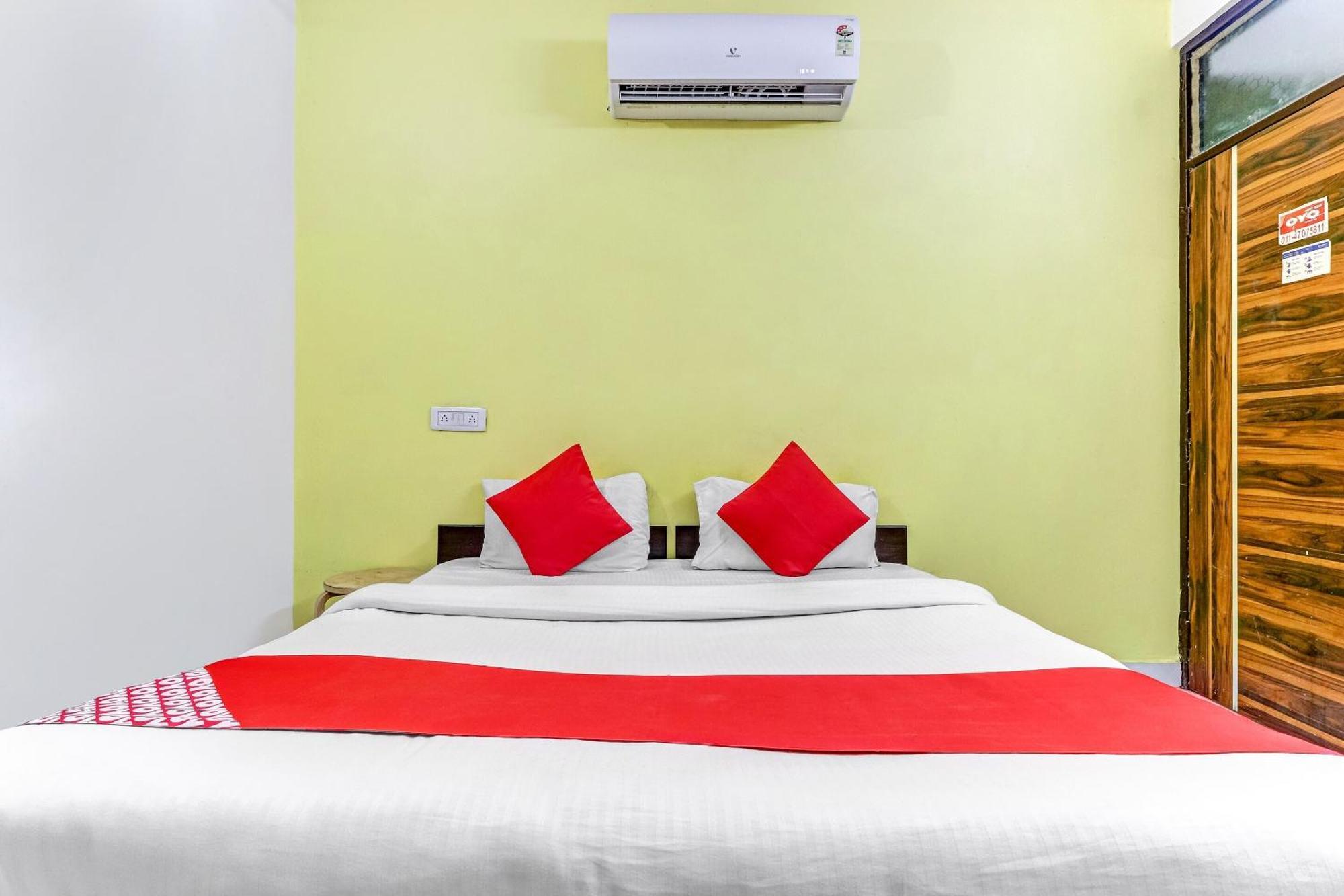 Hotel O Cozy Stay Delhi  Buitenkant foto