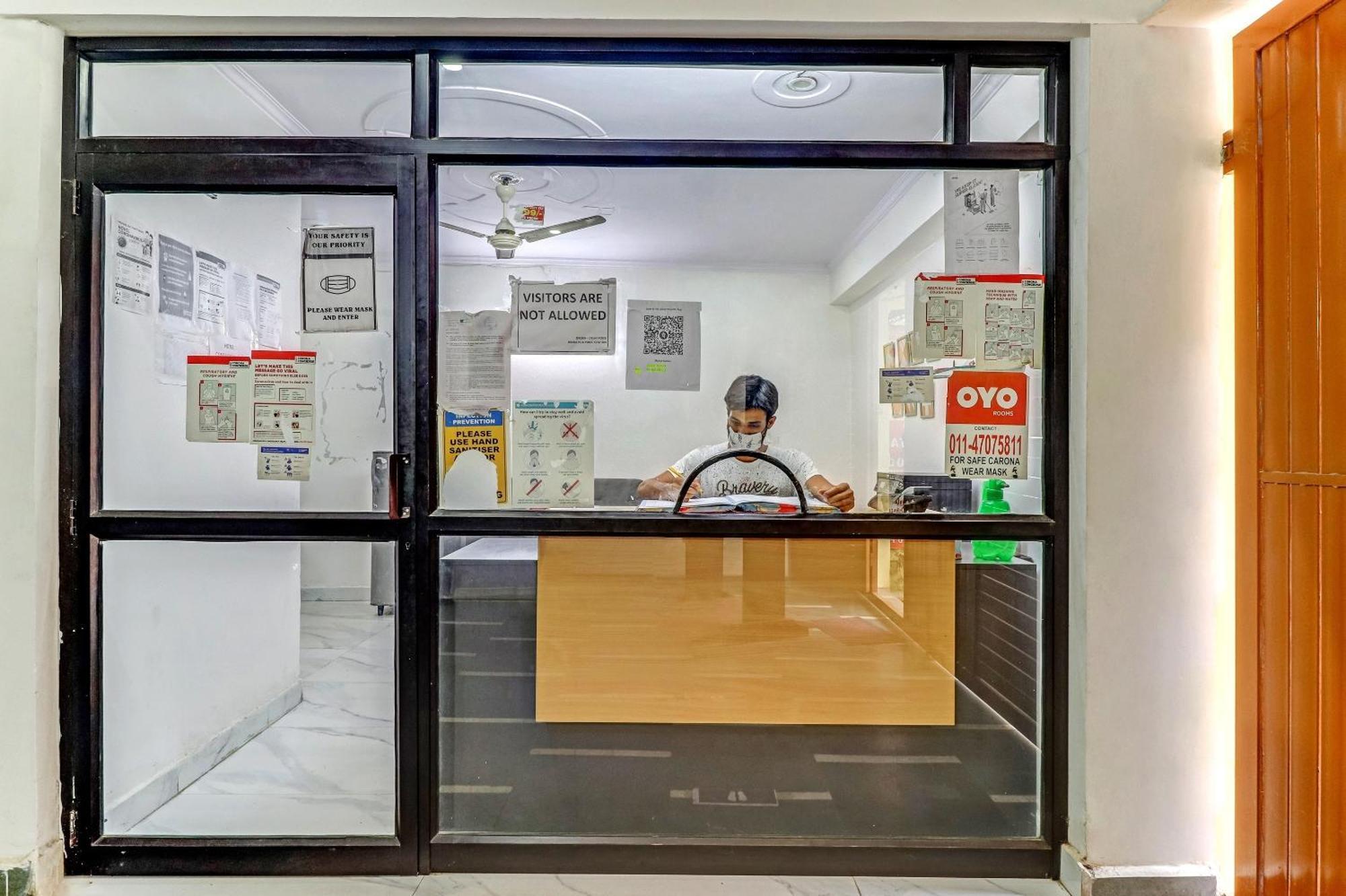 Hotel O Cozy Stay Delhi  Buitenkant foto